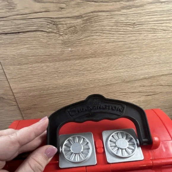 Chuggington Wilson Train Carrying Case 18 Compartments Red Plastic Storage Box - Picture 6 of 8